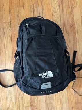 The North Face Recon Black Backpack